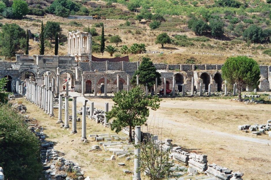 Efesus (Selcuk) - agora ruins - Turkey